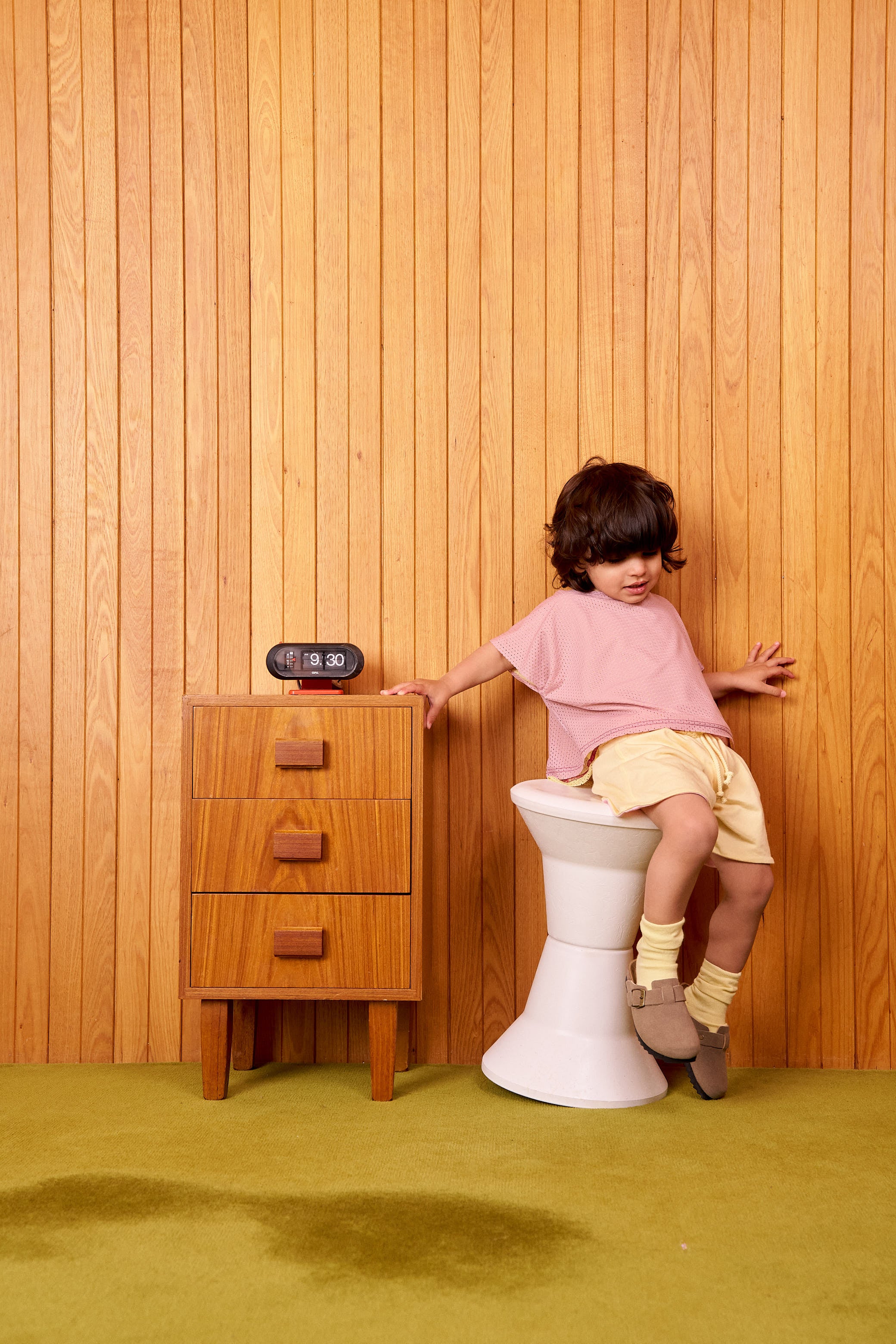 Reverse Play Short | Crumb