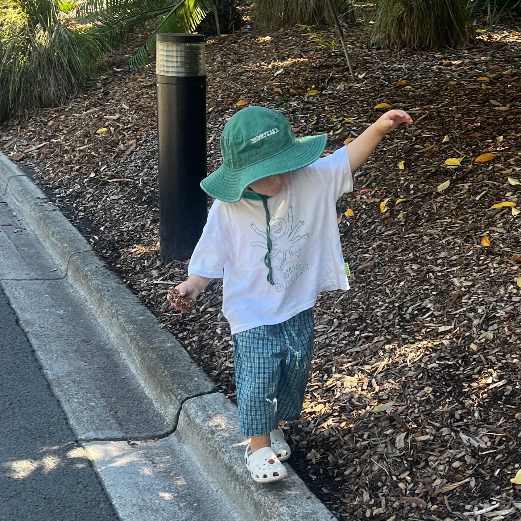 Ari wearing Sofia Tee in Snowie. Age 3 • Wearing 2-3Y