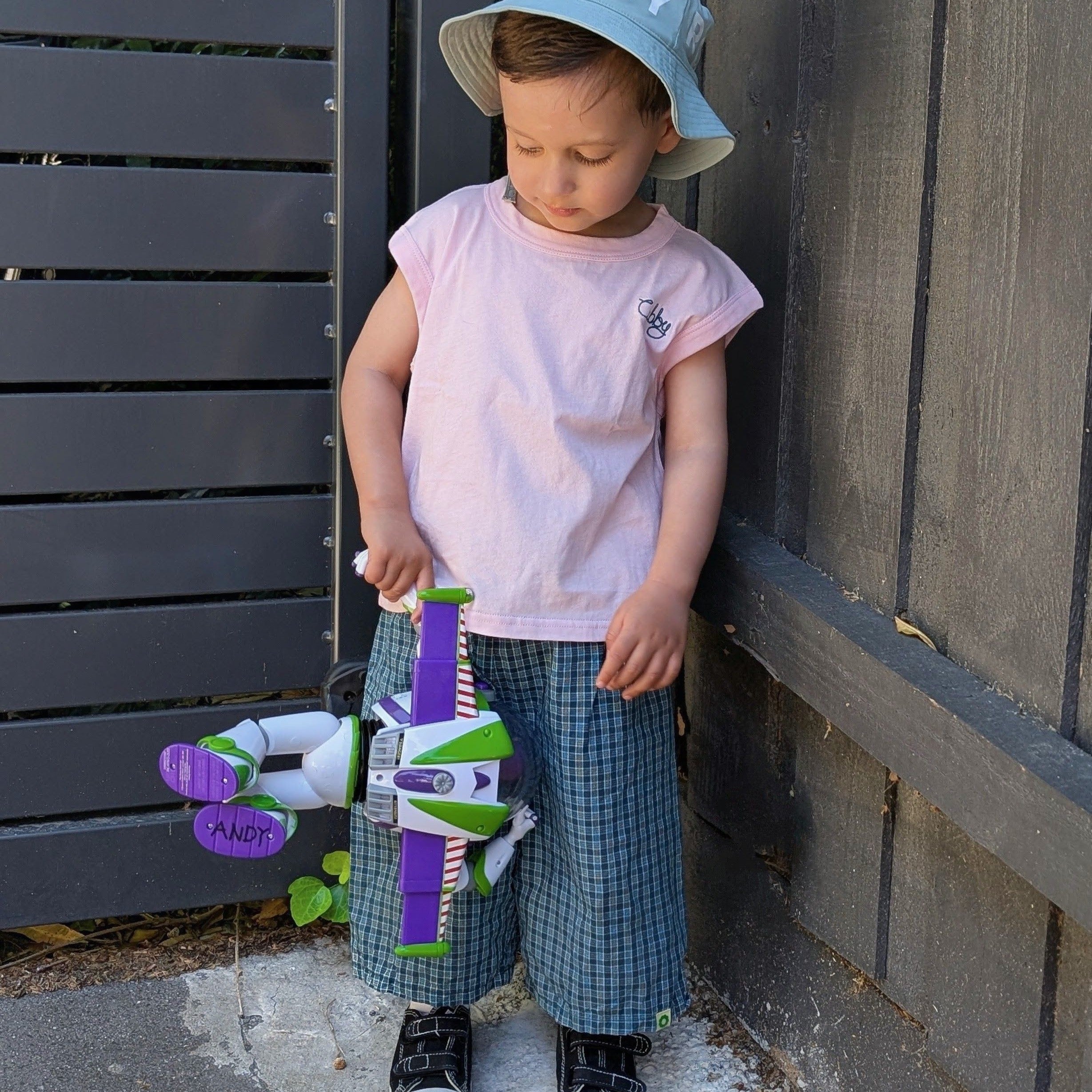 Sara_Lennox_3y_2-3sz6.jpg